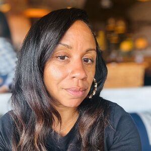 Meet your Posher, Naima